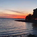 Sound Of The Sea Appartamento Vrsi